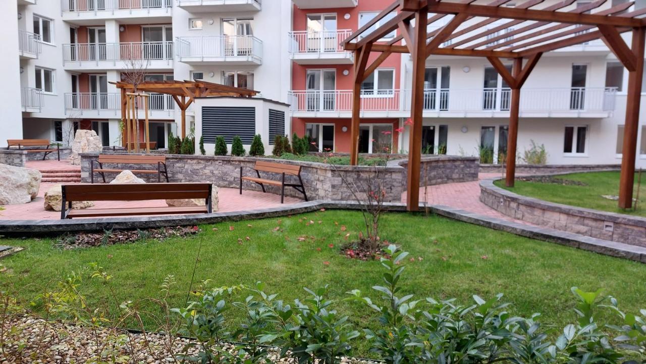 شقة بودابست  في N&Z Apartman Close To The Downtown المظهر الخارجي الصورة